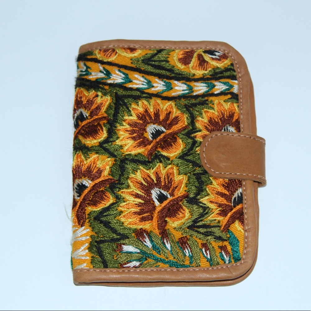 SOLD Hiptipico Travel Wallet with passport holder